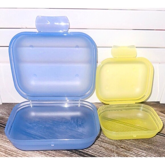 2 Tupperware Oyster Clamshell Containers Blue #2800A Yellow #3430A Lunch Snack - Picture 2 of 3
